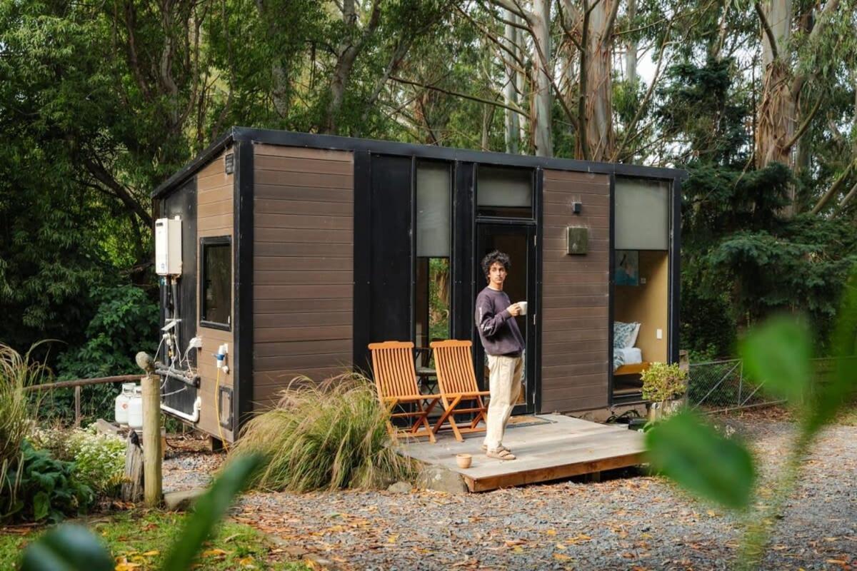 Owaka Pekapeka Tiny House By Tiny Away 빌라 외부 사진